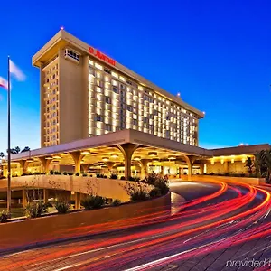 Otel Angeles Airport Marriott, Los Angeles