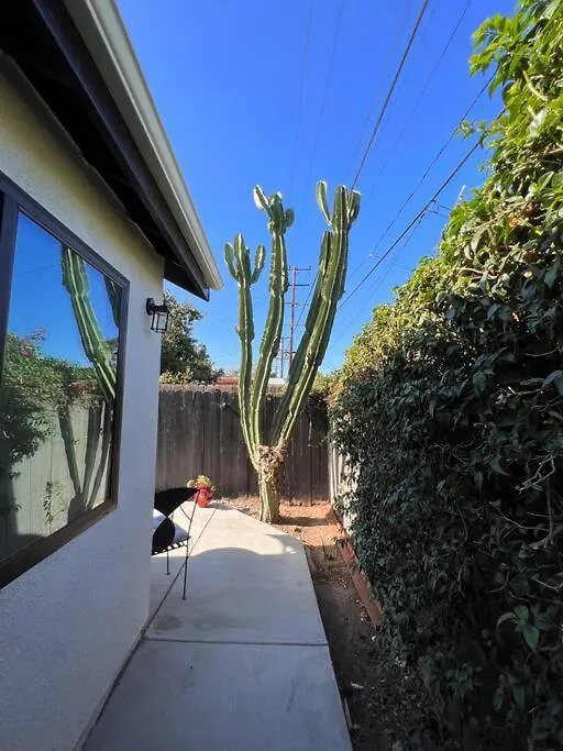 Lovely Little Cottage Close To Forum,Sofi,Lax Los Angeles Apartment